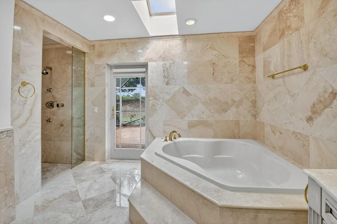 Photo of 5884 Pinebrook Drive