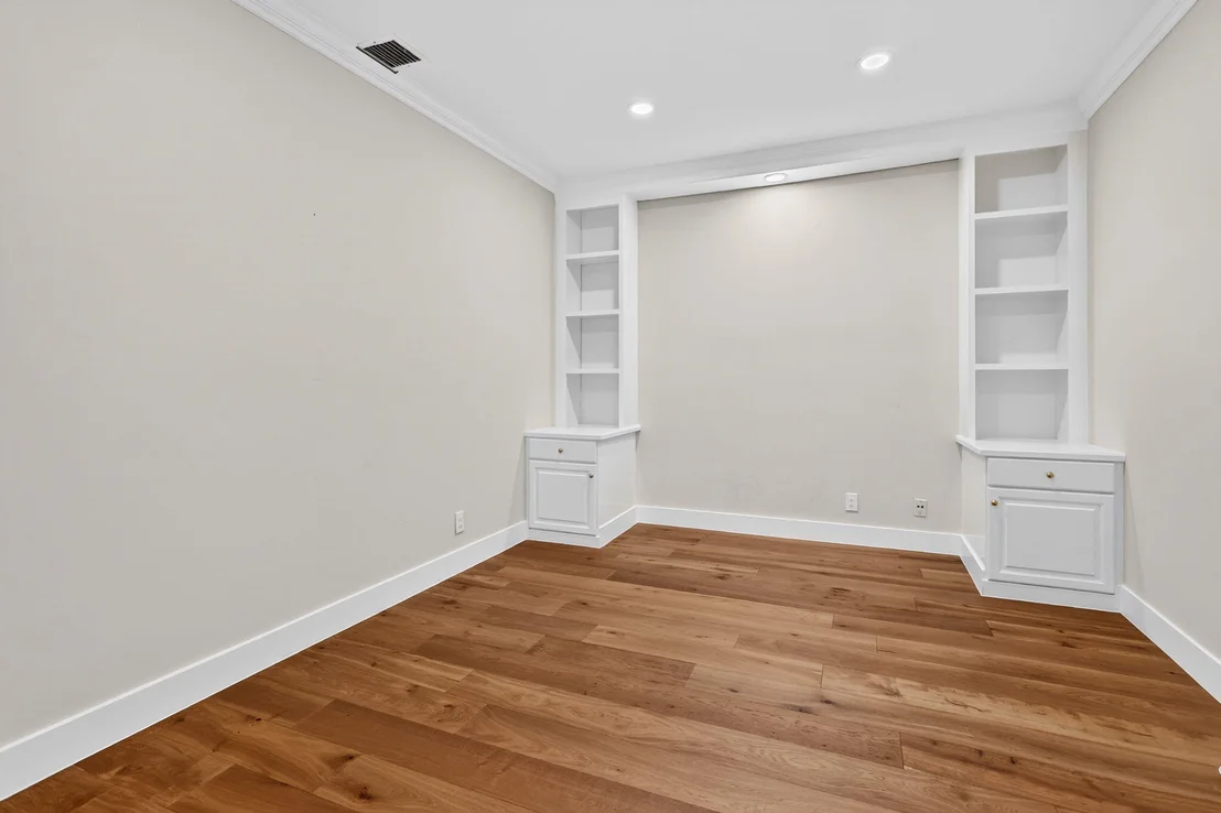 Photo of 5402 SE MEREDITH Terrace