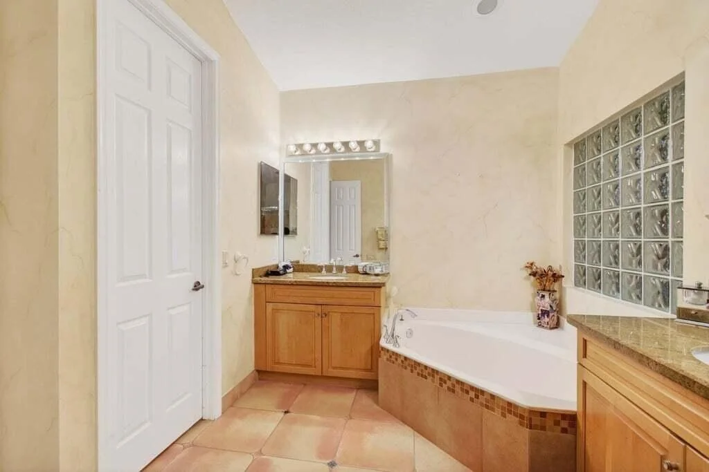Photo of 6807 W Liseron W
