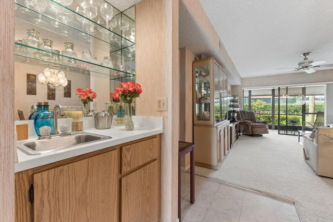 Photo of Unit A at 901 Pinecrest Circle