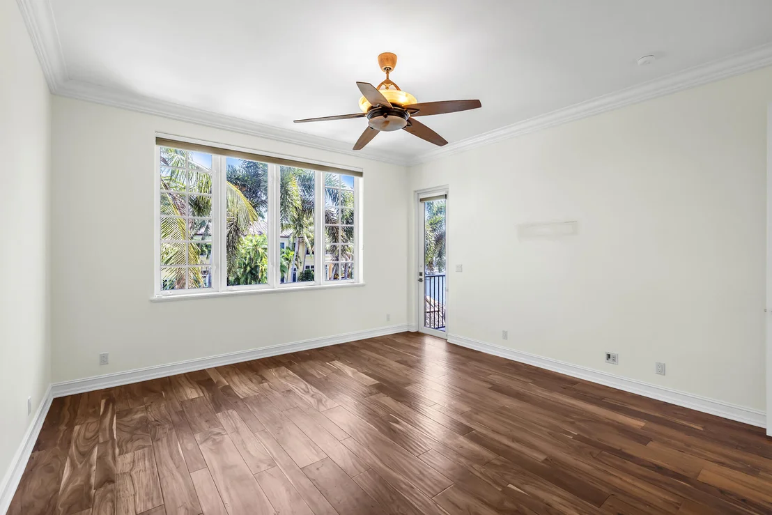 Photo of 3700 NE 28th Avenue