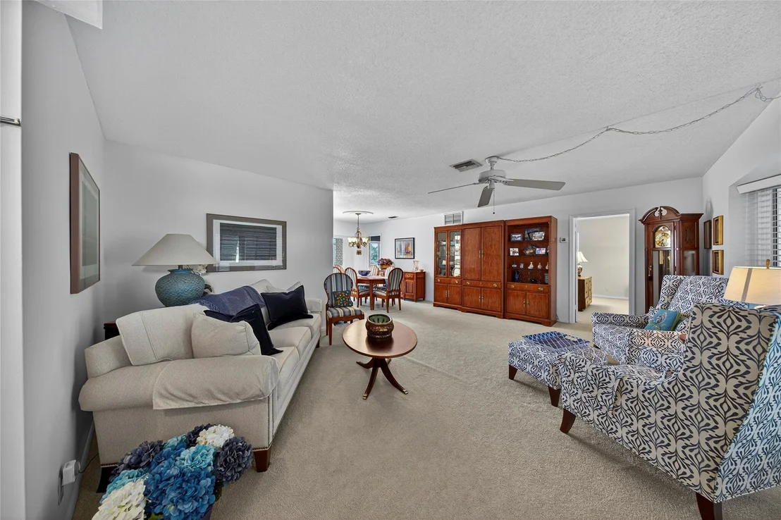 Photo of 630 SE 6th Avenue