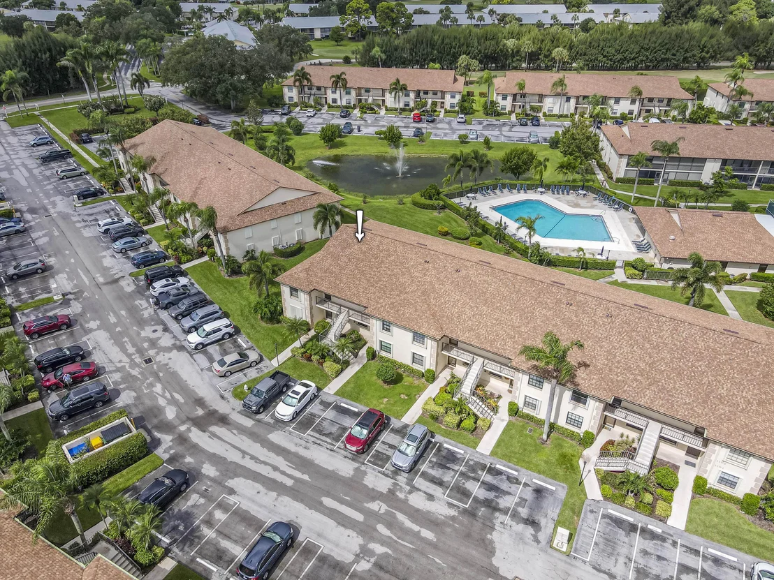 Photo of Unit A at 1102 Pinecrest Circle