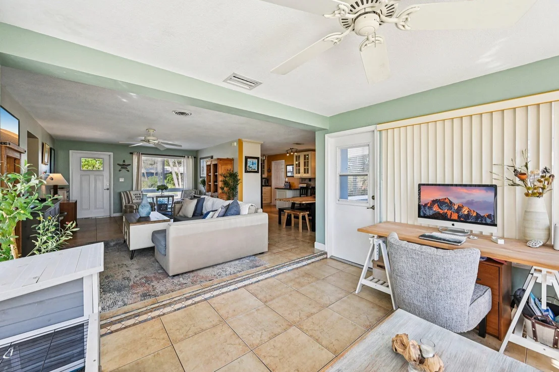 Photo of 818 SE 9th Terrace