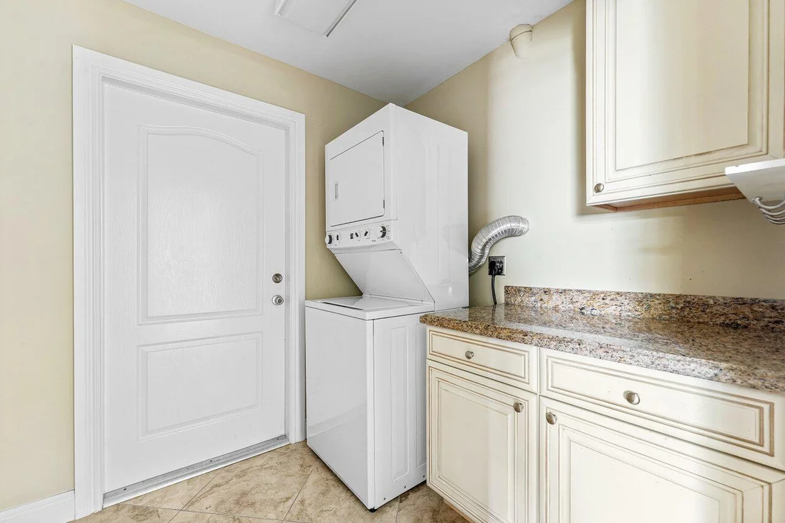 Photo of 4572 White Cedar Lane