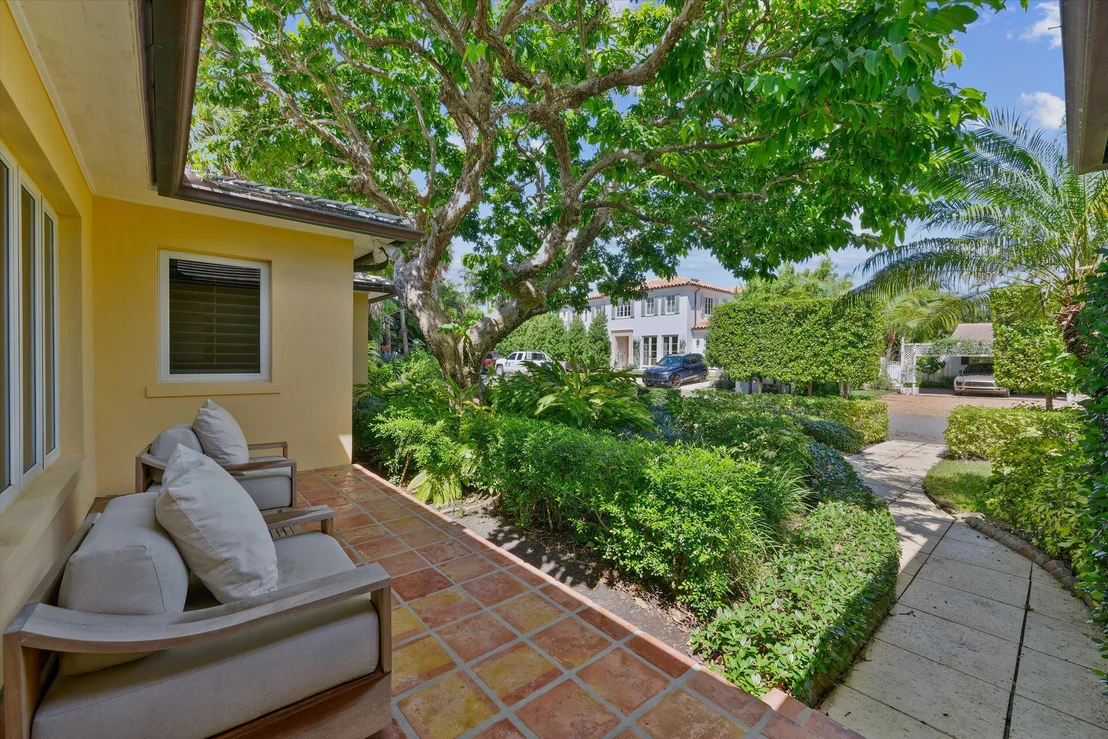 Photo of 274 Monterey Road