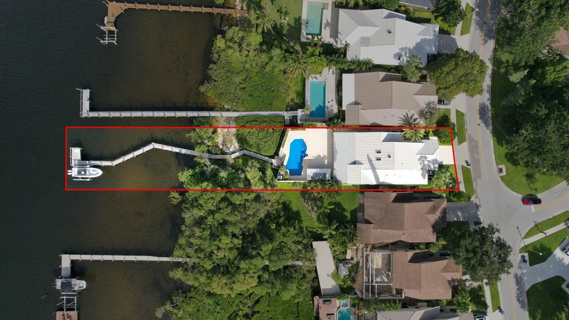 Photo of 352 River Edge Road