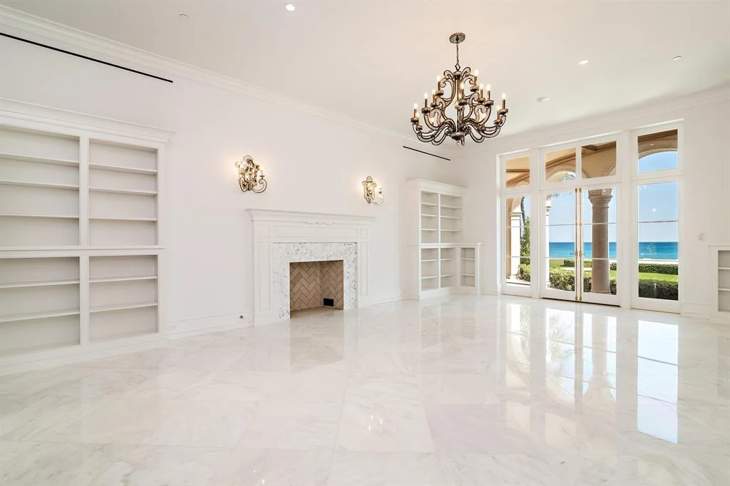 Photo of 1071 N Ocean Boulevard