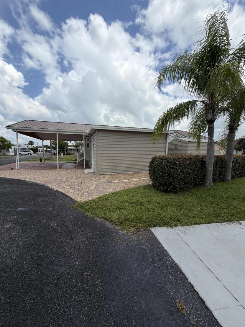 Photo of Unit 146 at 13801 US-441