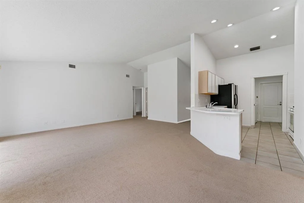 Photo of 245 Bluejay Lane