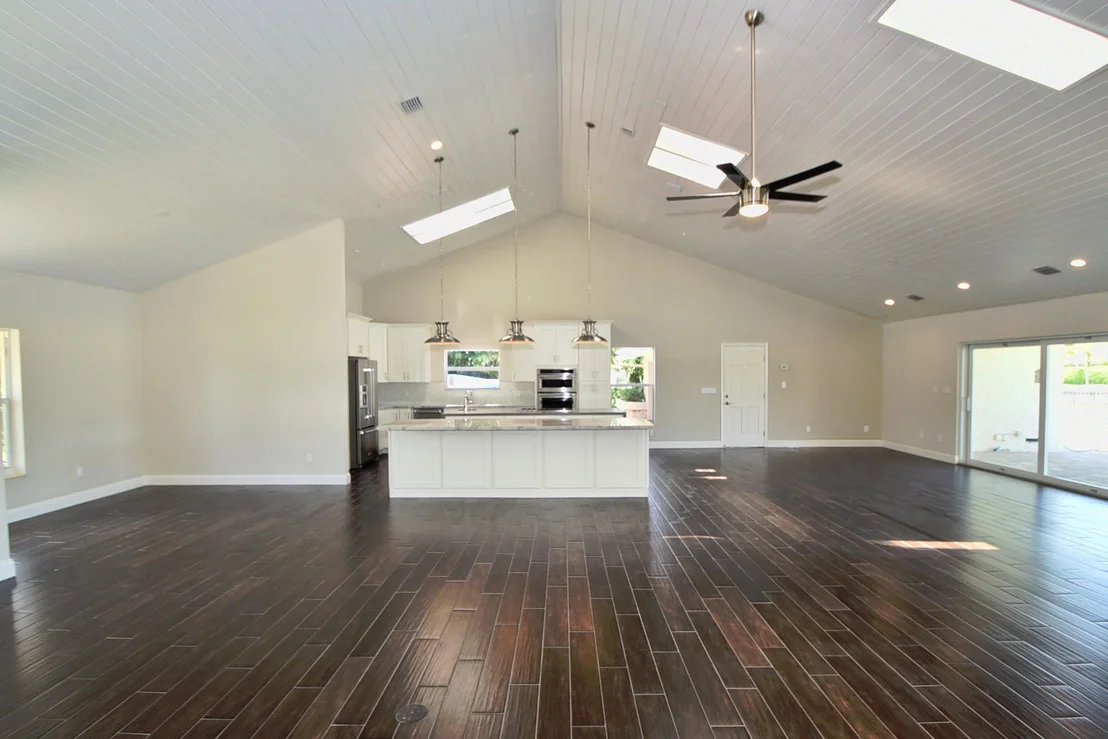 Photo of 3835 Live Oak Boulevard