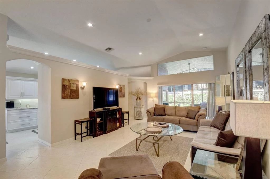 Photo of 6749 Viale Elizabeth