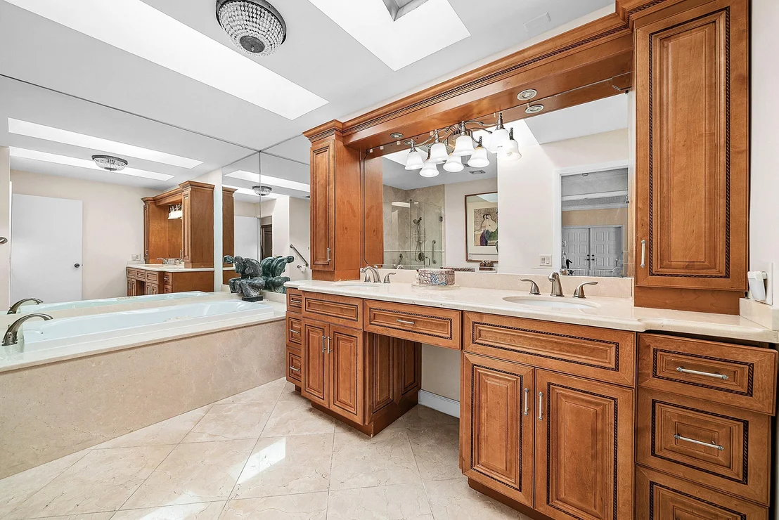 Photo of 21459 Bridge View Drive