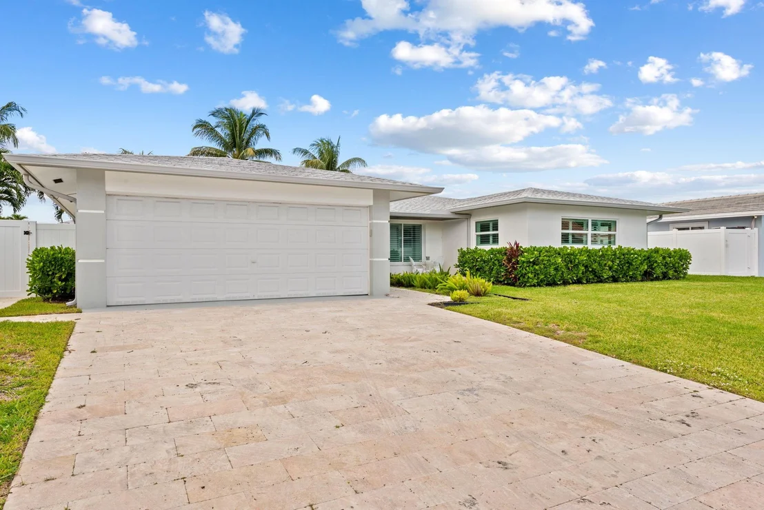Photo of 751 SE 7th Avenue