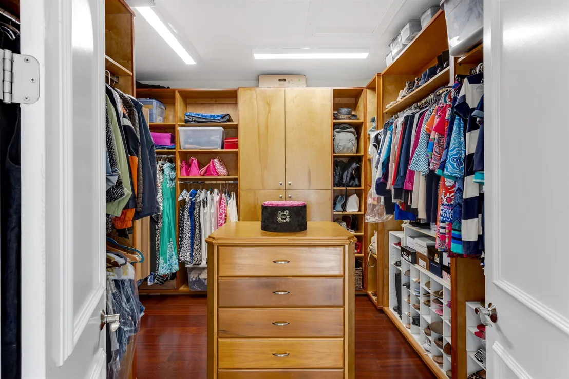 Photo of 917 Iris Drive