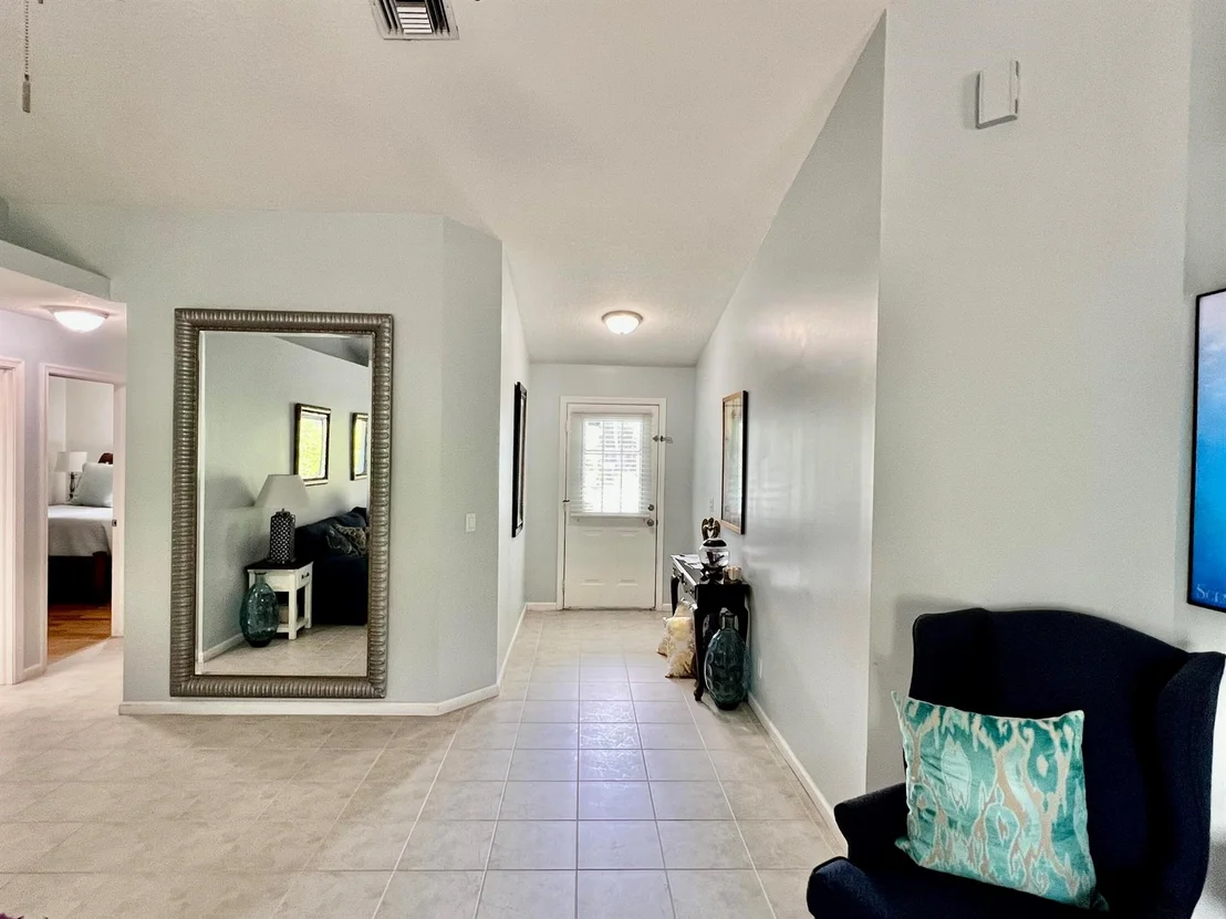 Photo of 1063 Salmon Isle