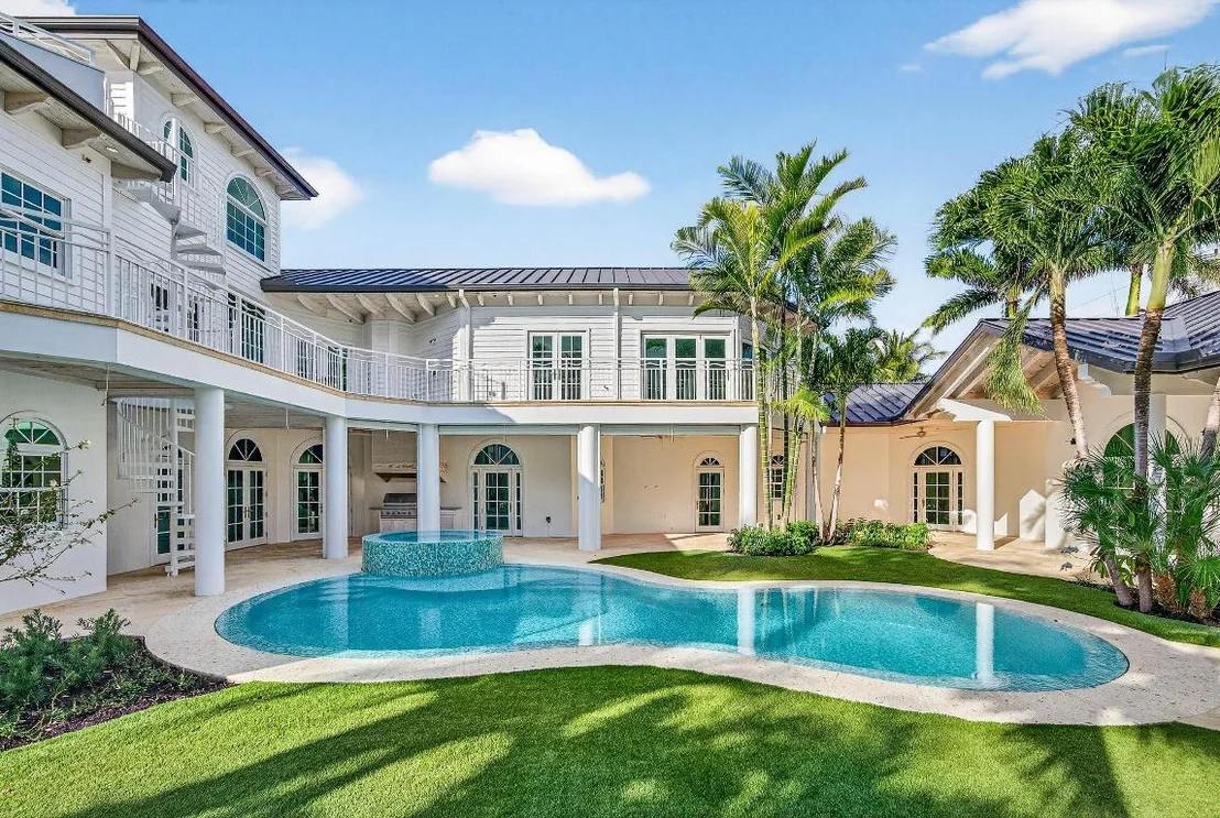 Photo of 720 N Ocean Boulevard