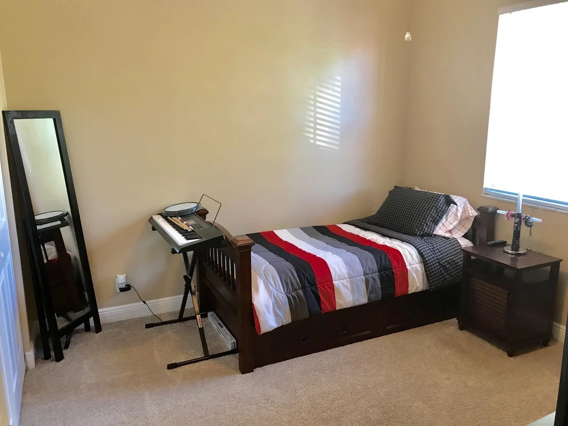 Photo of 258 Starling Lane S