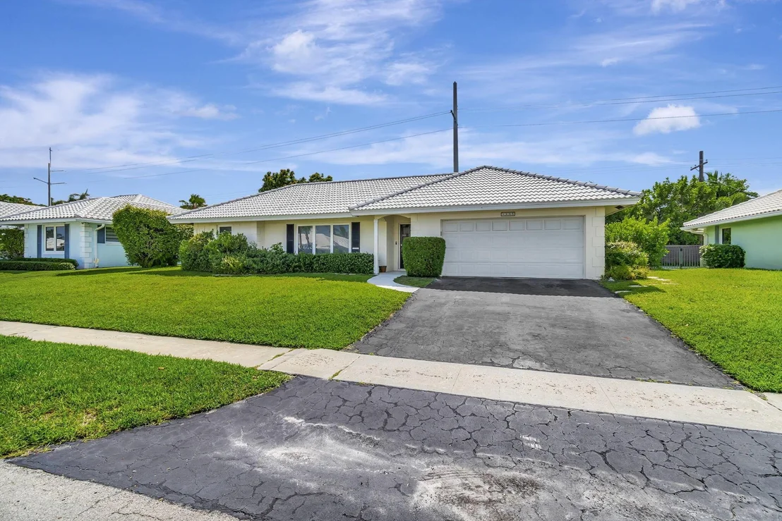 Photo of 1355 Walnut Terrace