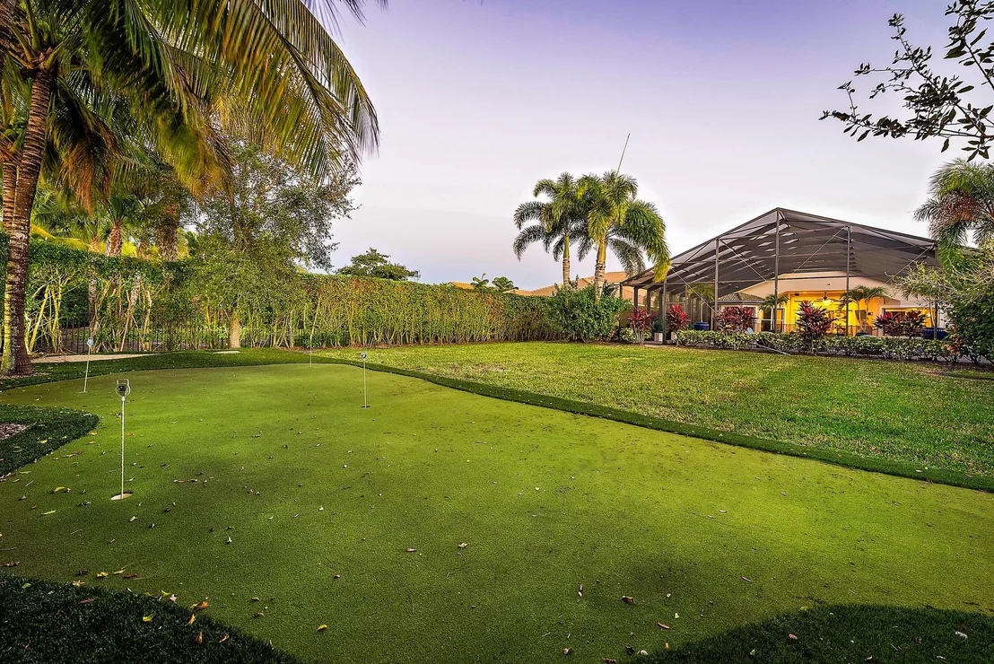 Photo of 279 Carina Drive
