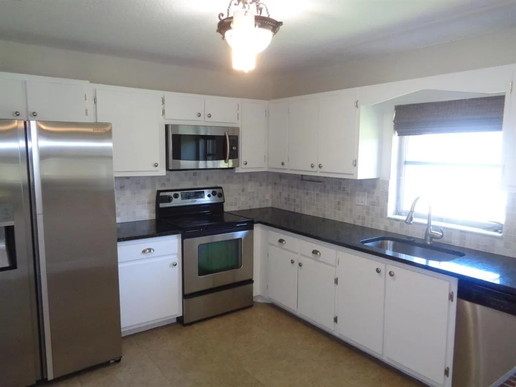 Photo of 6098 Stanley Lane