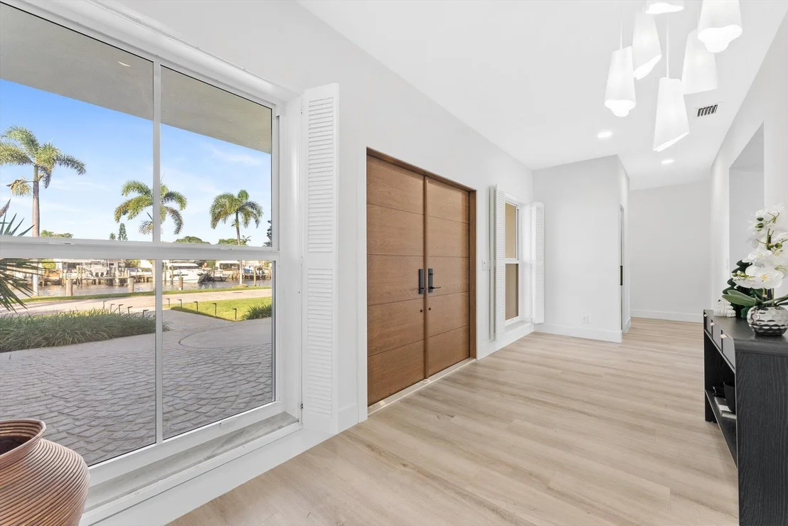 Photo of 872 Lilac Drive