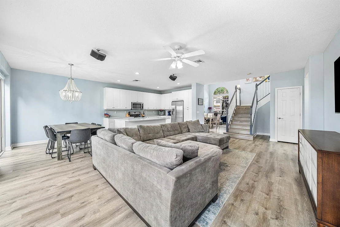 Photo of 1624 W Classical Boulevard