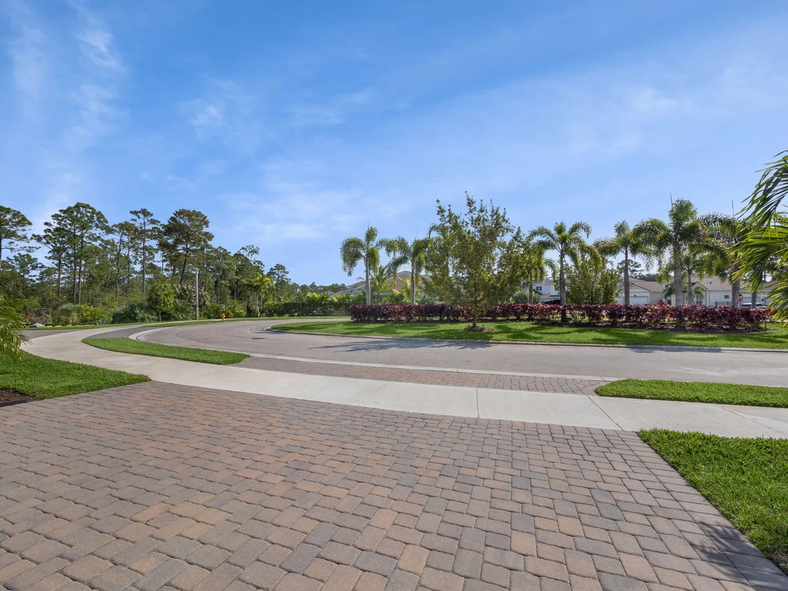 Photo of 708 SW Riverwatch Place