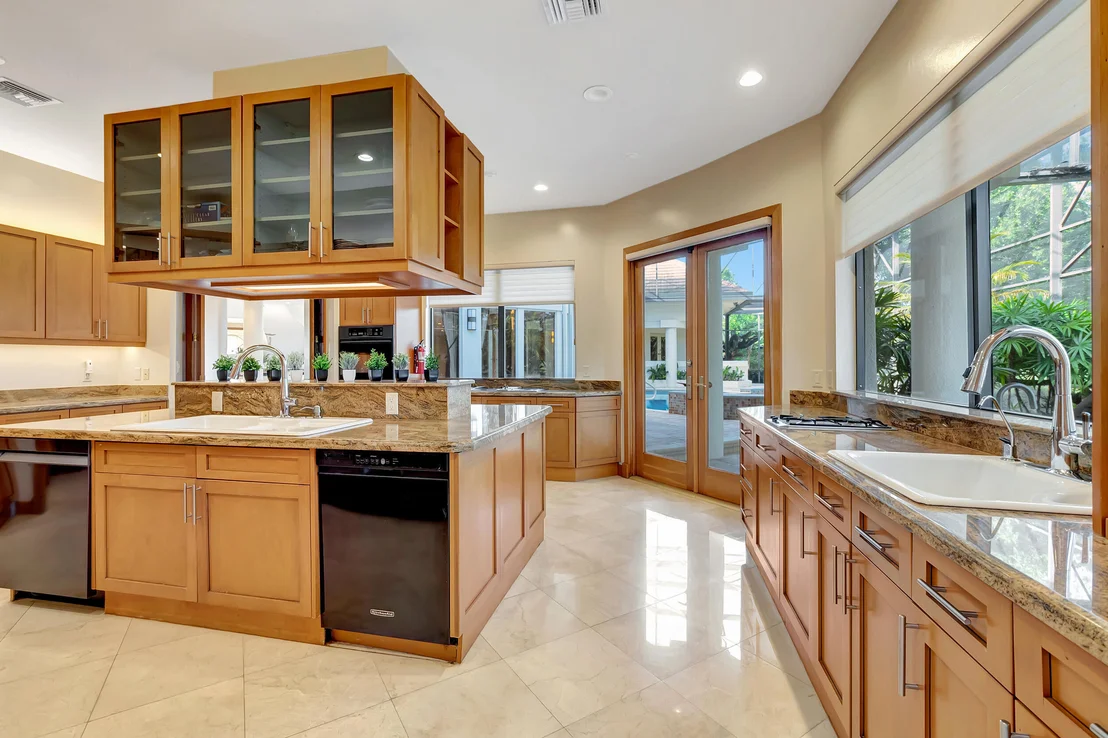 Photo of 7555 Mandarin Drive
