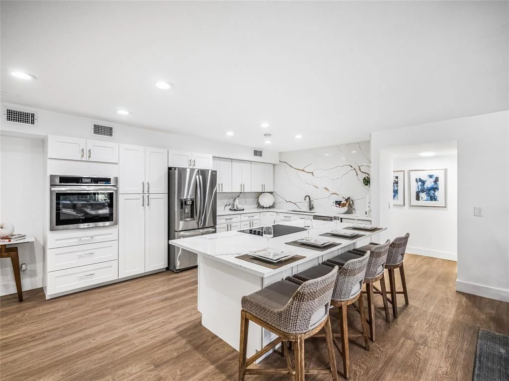 Photo of Unit 103E at 300 N Highway A1a