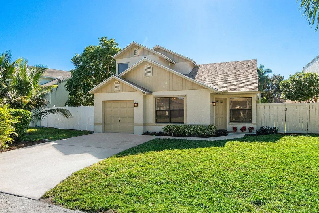Photo of 98 Azalea Circle