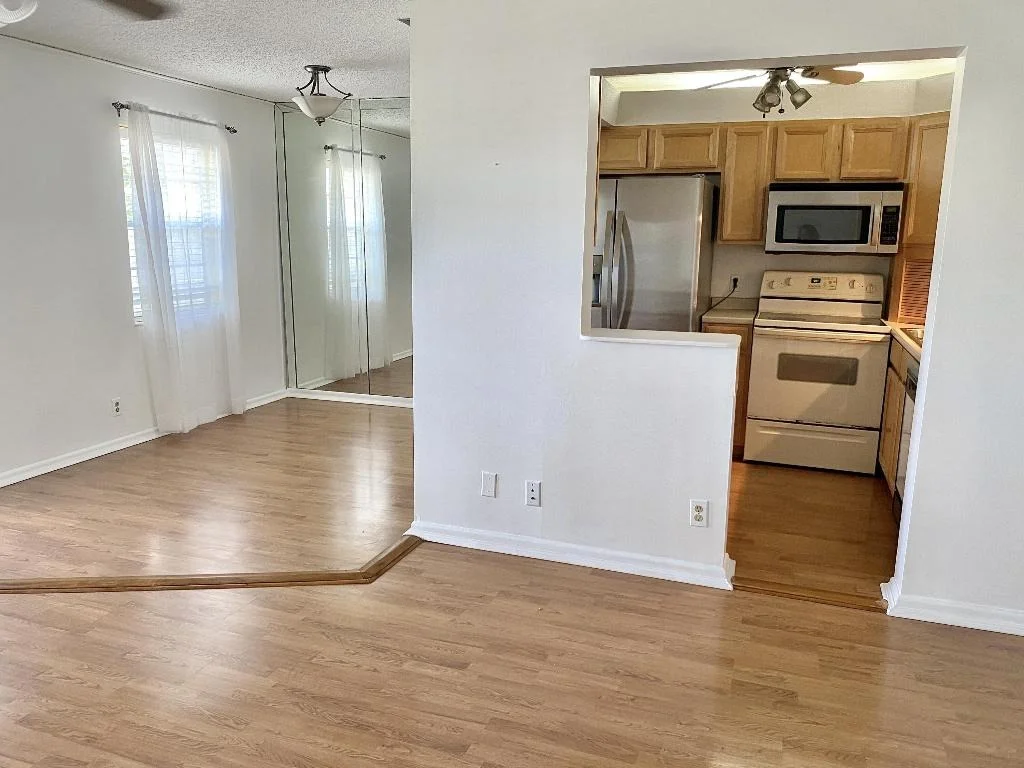 Photo of 374 Markham Q