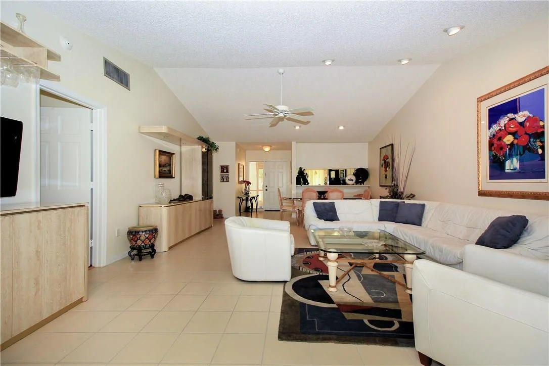 Photo of Unit 20008 at 20008 Rima Circle