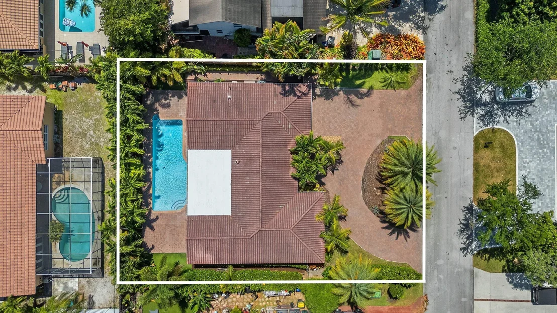 Photo of 884 NW 6th Drive