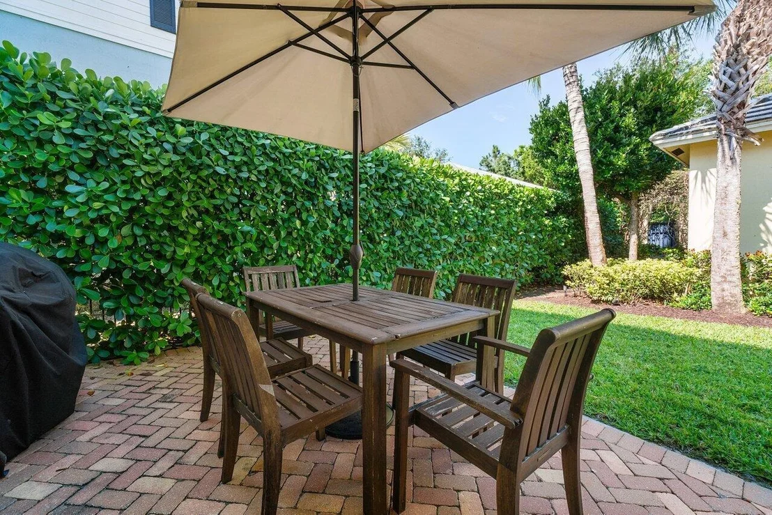 Photo of 124 W Bay Cedar Circle