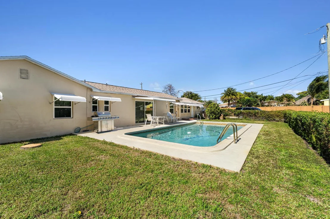 Photo of 1812 High Ridge Road