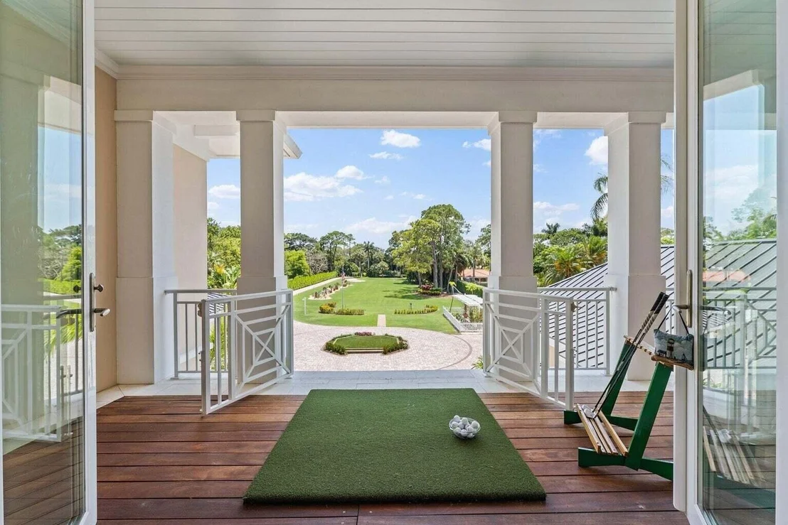 Photo of 5874 Pennock Point Road