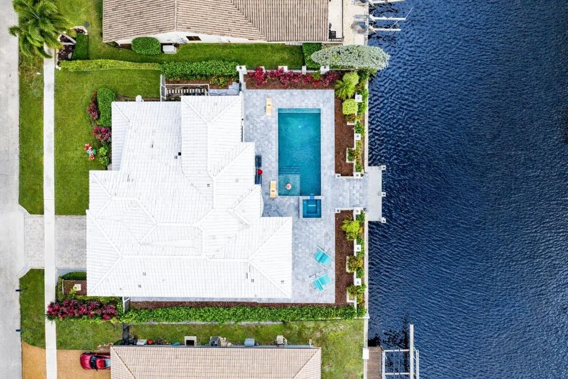 Photo of 678 Carriage Hill Lane