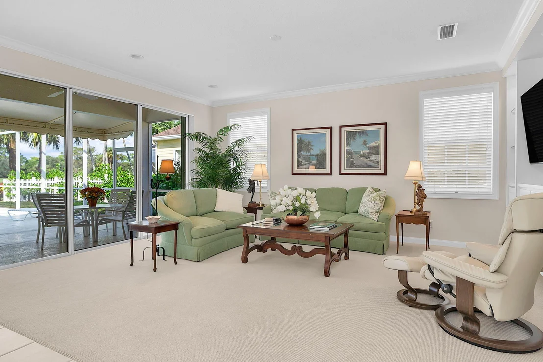Photo of 216 Barbados Drive