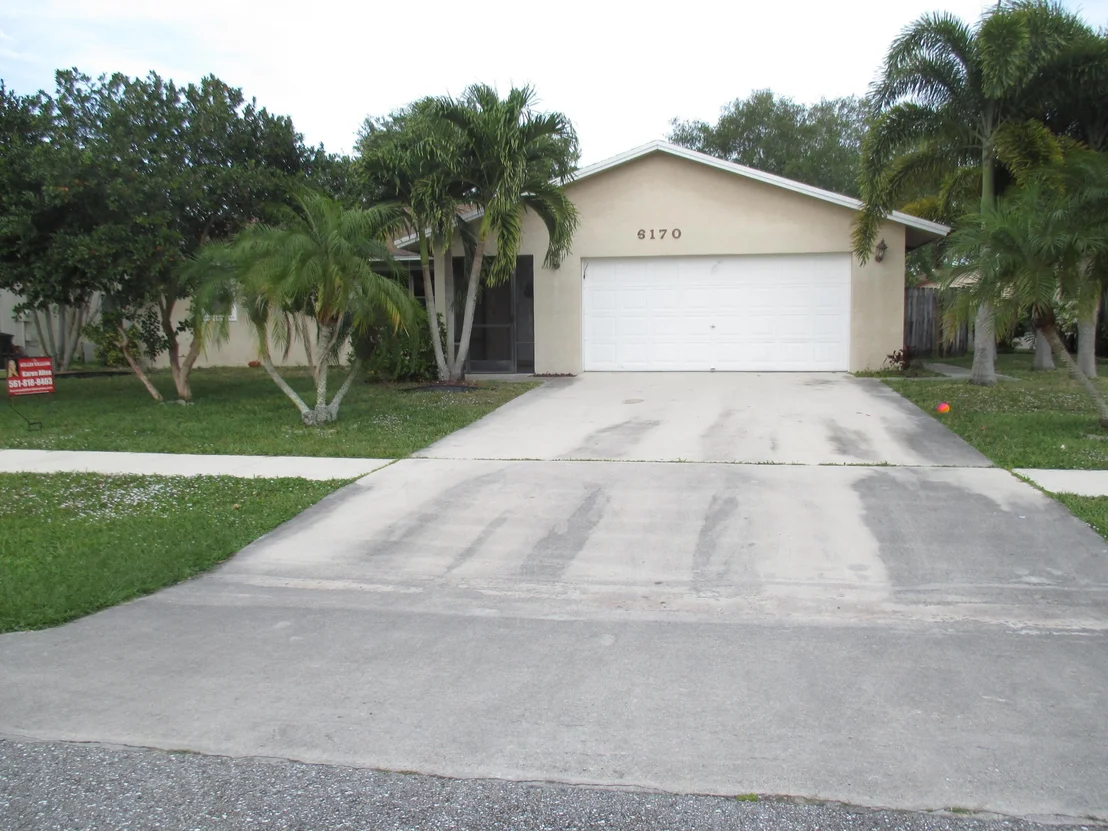 Photo of 6170 Silver Oak Drive