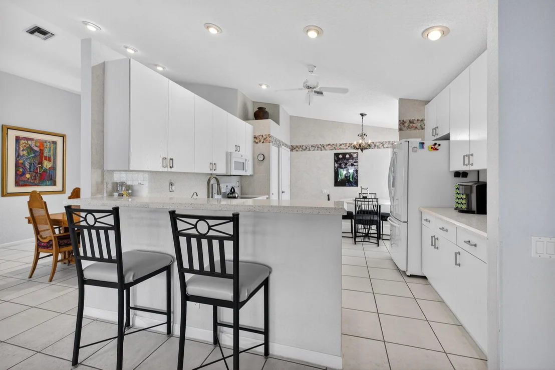 Photo of 6679 Sherbrook Drive