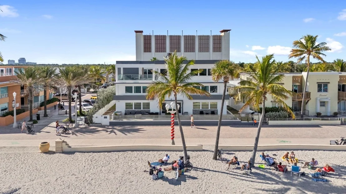 Photo of 2201 N Surf Road