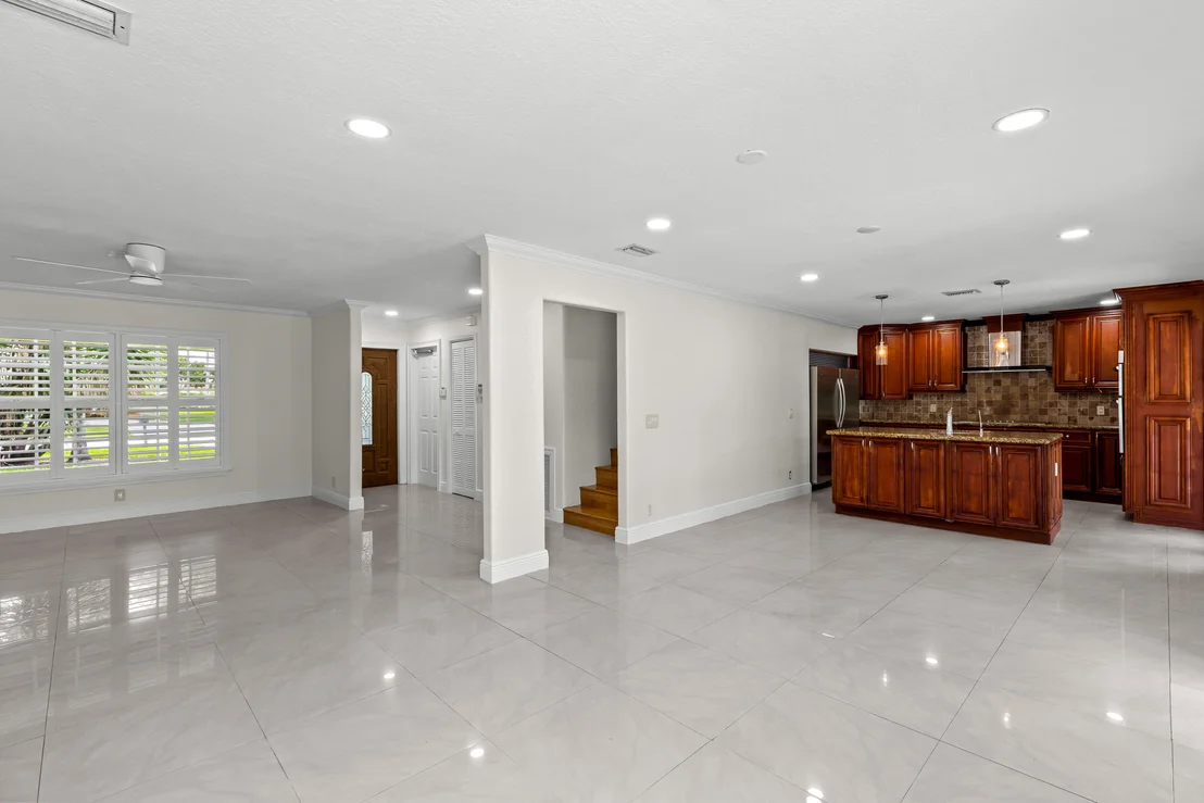 Photo of 4610 Pinetree Drive