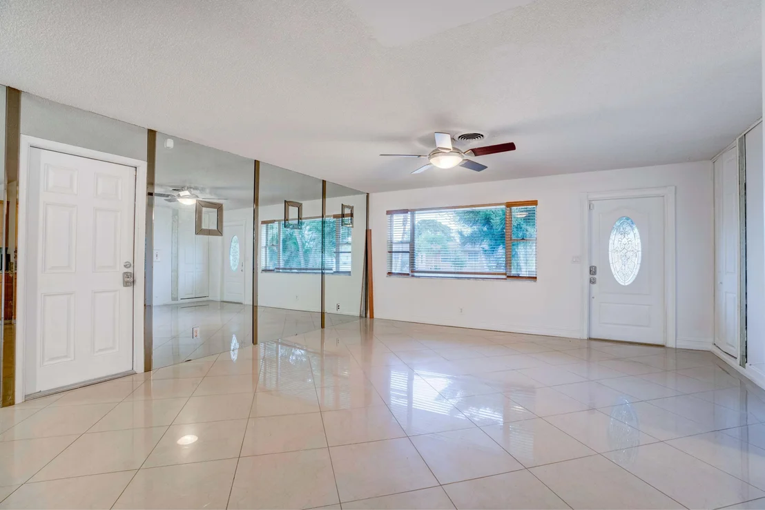 Photo of 700 Juniper Drive