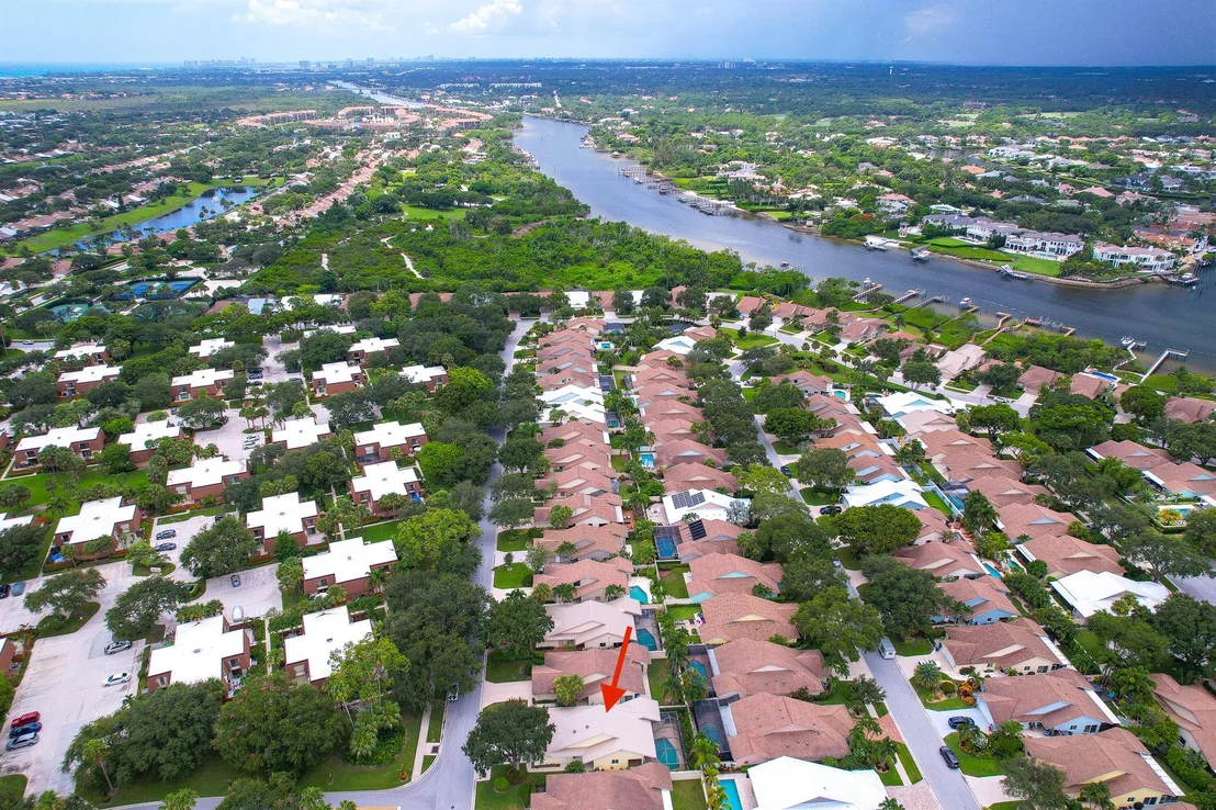 Photo of 418 River Edge Road
