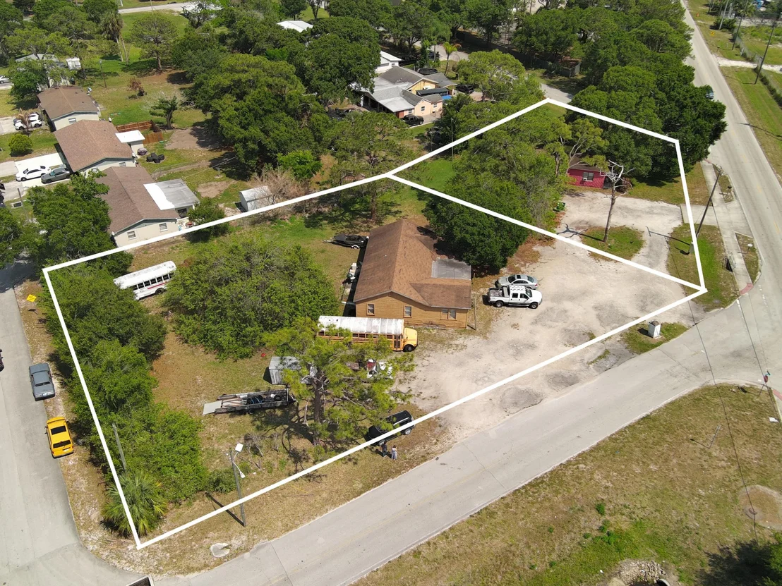 Photo of 902 Angle Road