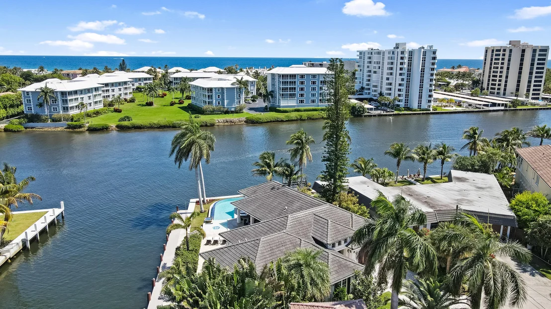 Photo of 975 Banyan Drive