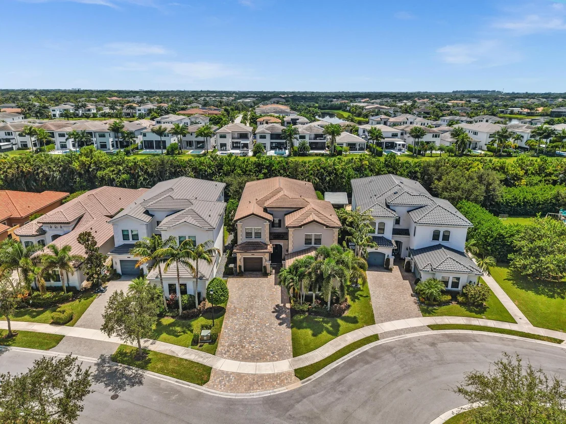 Photo of 16891 Pavilion Way