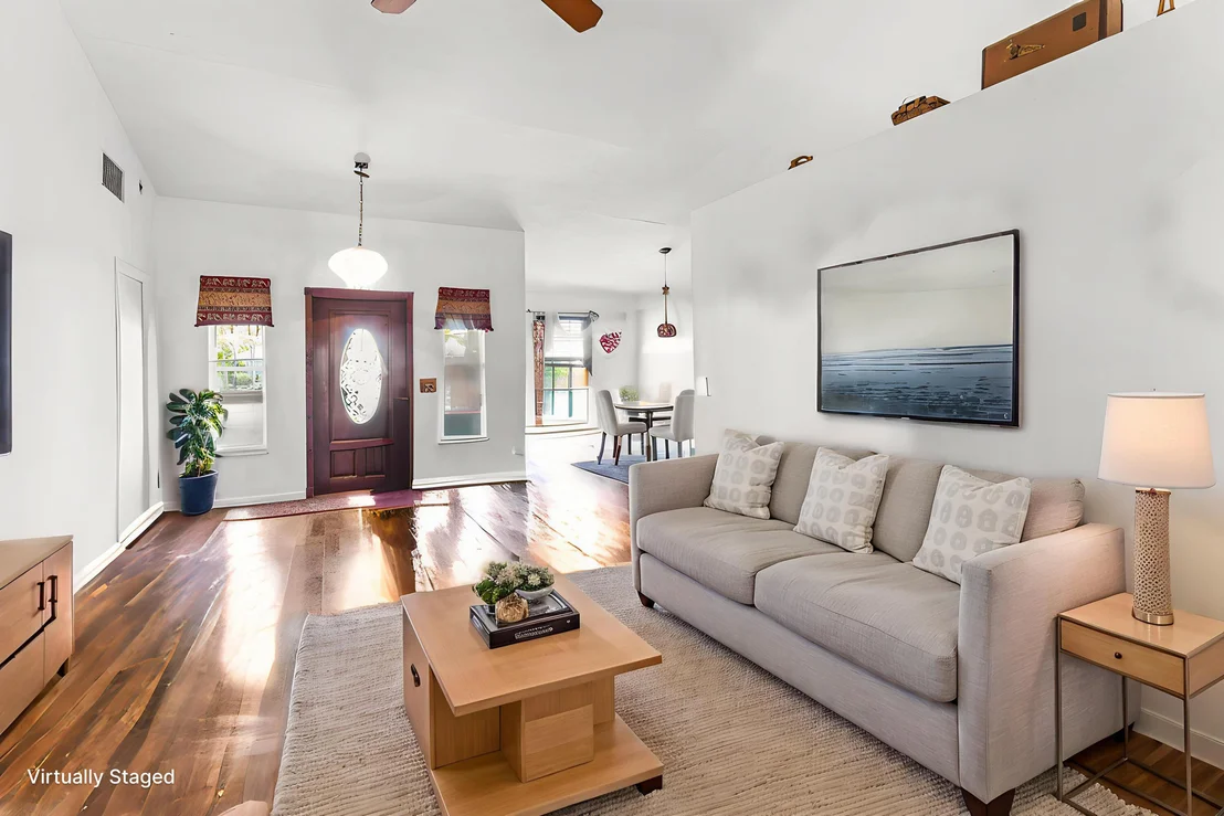 Photo of 4153 Russell Street