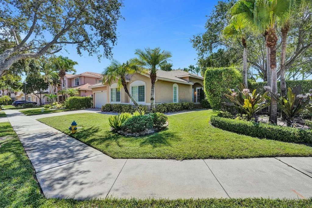 Photo of 1660 W Classical Boulevard